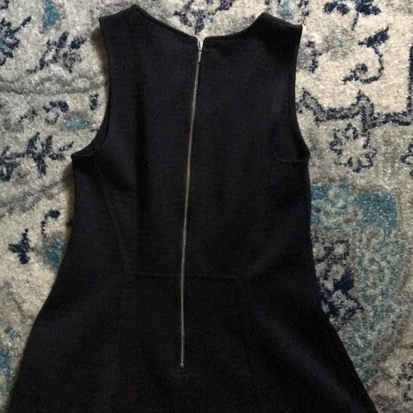 Black dress - Picture 2 of 4